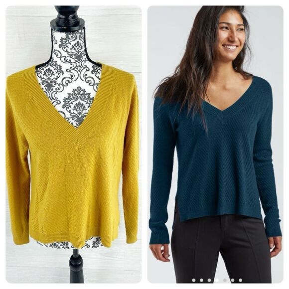 Title Nine V Neck Textured Extra Fine Merino Wool Sweater - Picture 1 of 9